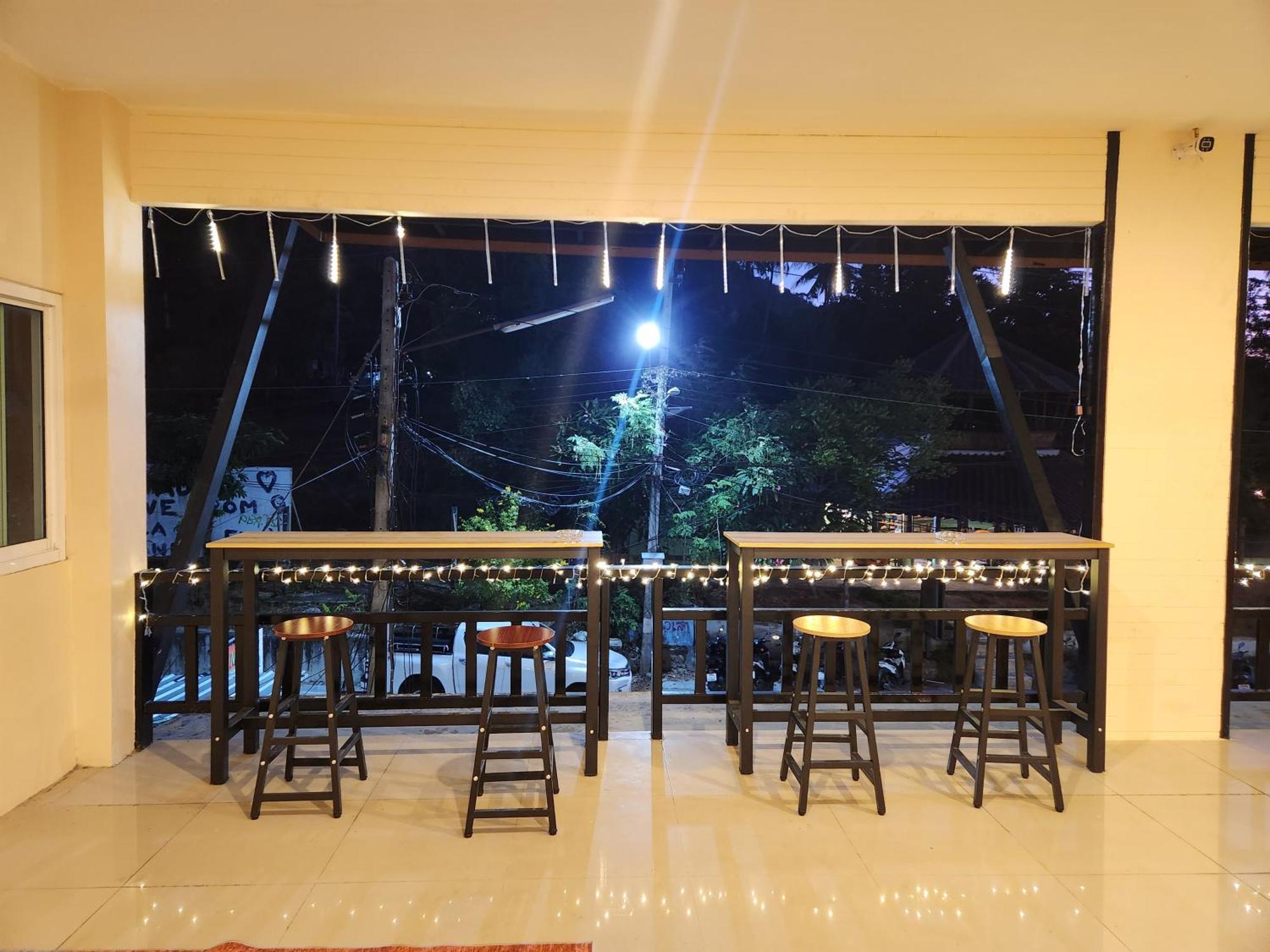 Skypearl Guesthouse & Pub Ko Tao Esterno foto